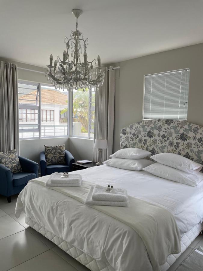 Vermont Hermanus - Views, Sunny, Right On The Sea Exterior foto